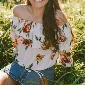 Beautiful Altar’d State Blouse